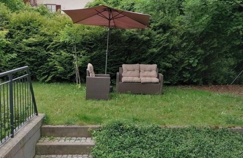 Munchen District Apartment | Vacation apartment with garden