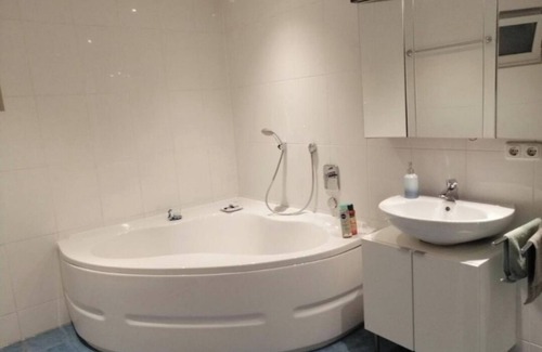 Munchen District Apartment | Vacation apartment with garden