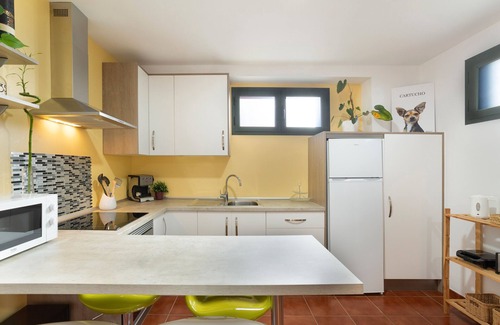 Firgas Apartment | Vacation 'Casa Alejandro' with Mountain View, Private Terrace and Wi-Fi