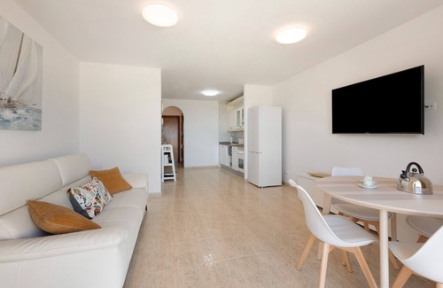 Bahia Calma Apartment | Vacation 'Casa Del Mar' with Sea View, Private Terrace and Wi-Fi