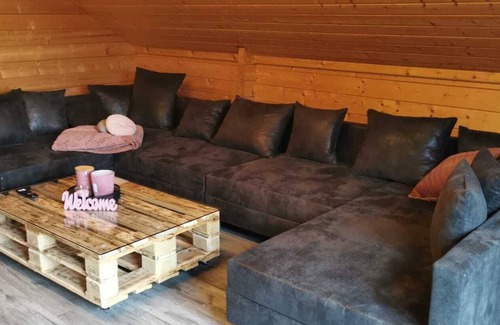 Kirchahorn House | Vacation cottage Holzhaus Katharina Ahorntal