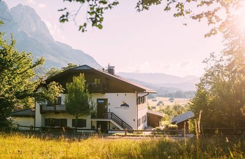 Garmisch-Partenkirchen Apartment | Vacation home HEIMHOF - Apartment Kreuzeck - 3 stars