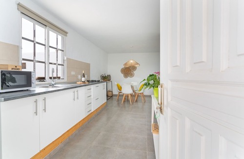 Tinajo Apartment | Vacation 'El Cuarto De Moza' with Private Terrace, Shared Garden and Wi-Fi