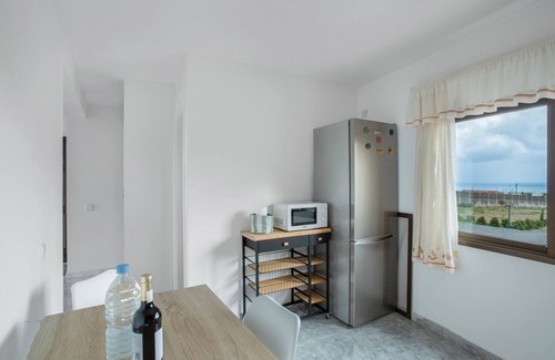 Moya Apartment | Vacation 'El Granero' with Shared Terrace, Shared Garden and Wi-Fi