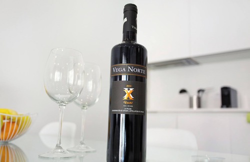 Los Llanos Apartment | Vacation Home 'Flying La Palma- Green' with Mountain View, Terrace & Wi-Fi