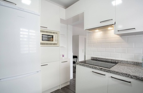 Los Silos House | Vacation Home 'Casa Judit' with Private Terrace and Wi-Fi