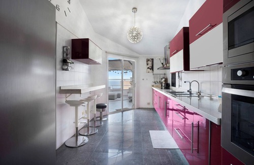 Acoran House | Vacation Home 'Bahía Del Amanecer' with Sea View, Private Terrace and Wi-Fi