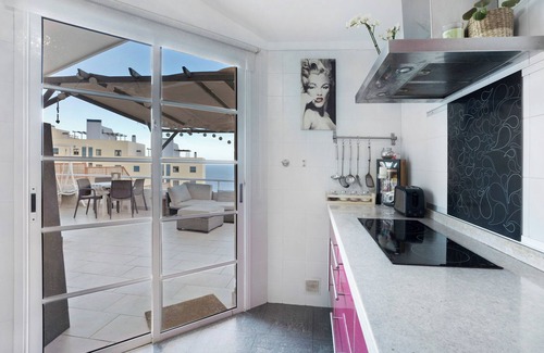 Acoran House | Vacation Home 'Bahía Del Amanecer' with Sea View, Private Terrace and Wi-Fi