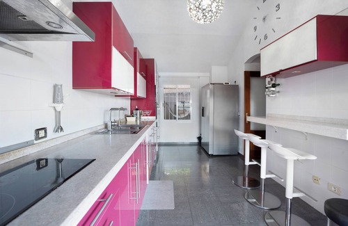 Acoran House | Vacation Home 'Bahía Del Amanecer' with Sea View, Private Terrace and Wi-Fi