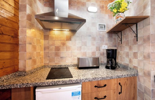 San Juan de la Rambla House | Vacation Home 'Los Diablitos 4' with Mountain View, Shared Terrace and Wi-Fi