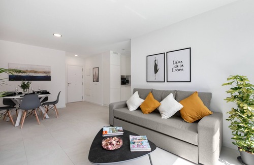 Santa Cruz de Tenerife Apartment | Vacation Apartment 'Eleven 4' with Wi-Fi and Air Conditioning