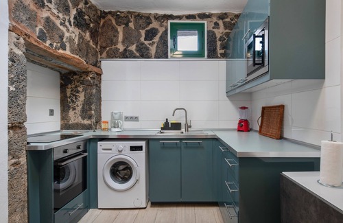 Mozaga Apartment | Vacation 'Finca El Moral In Mozaga' with Mountain View, Private Terrace and Wi-Fi