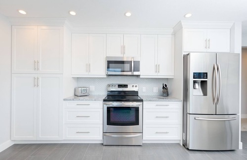 Central Okanagan House | Vacation for Families with Stunning View & Pool