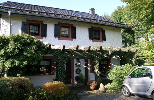Wirtzfeld House | Vacation home for 4 guests with 90m² in BÜLLINGEN-WIRTZFELD (110996)