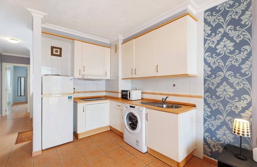 Granadilla de Abona House | Vacation Home 'Duplex Tejita Beach' with Shared Pool, Balcony and Wi-Fi