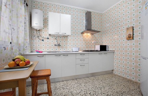 Puerto del Rosario House | Vacation Home 'Mela' with Balcony and Wi-Fi