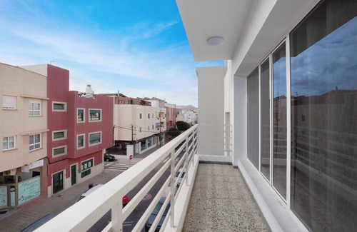 Puerto del Rosario House | Vacation Home 'Mela' with Balcony and Wi-Fi