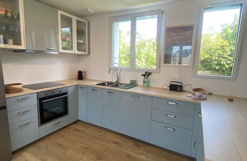 Plougonvelin House | Vacation home 2 min walk from Trez Hir beach - comfort, calm & ocean