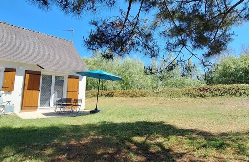 Erdeven House | Vacation home 900m from the beach