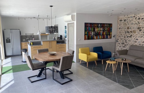 Ausson House | Vacation home at the foot of the Pyrenees.