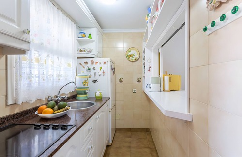 Balito House | Vacation Home 'Atardecer En Caideros' with Sea View, Shared Pool and Wi-Fi