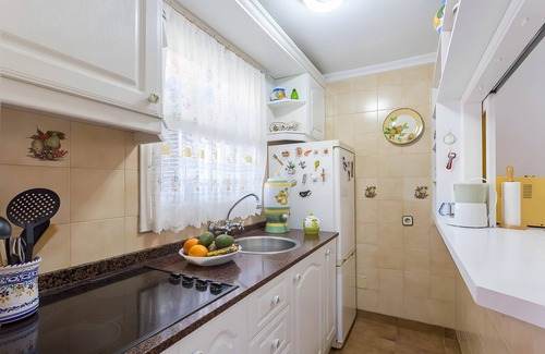 Balito House | Vacation Home 'Atardecer En Caideros' with Sea View, Shared Pool and Wi-Fi