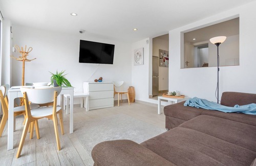 Poris de Abona House | Vacation Home 'Beach House El Poris 2' with Sea View, Private Terrace and Wi-Fi