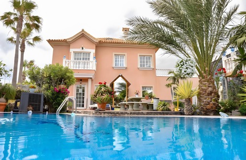 Arenas del Mar House | Vacation Home 'Bonito 101 Bedr with Private' with Shared Pool
