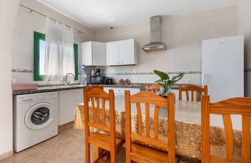 Pajara House | Vacation Home 'Buganvilla' with Sea View and Wi-Fi