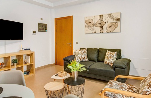 Las Palmas de Gran Canaria House | Vacation Home 'Canteras Loft' near the Beach with Workspace & Wi-Fi