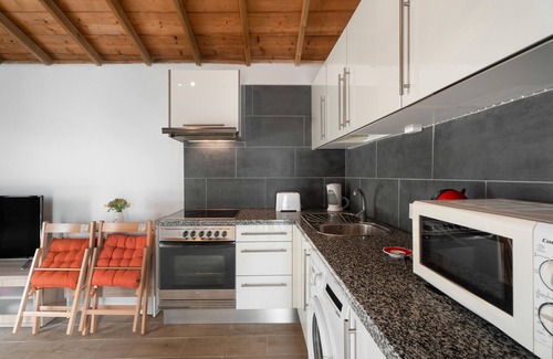 Guia de Isora House | Vacation Home 'Casa Joy' with Sea View, Wi-Fi and Air Conditioning