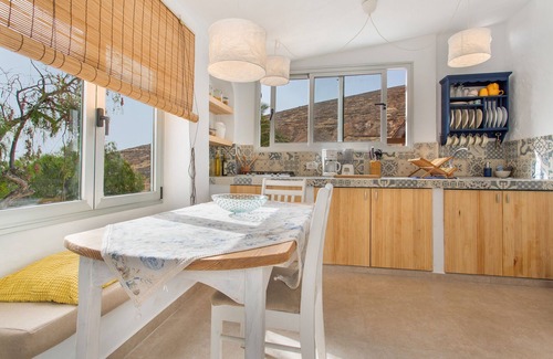 Haria House | Vacation Home 'Casa Azul' with Sea View, Private Terrace and Wi-Fi