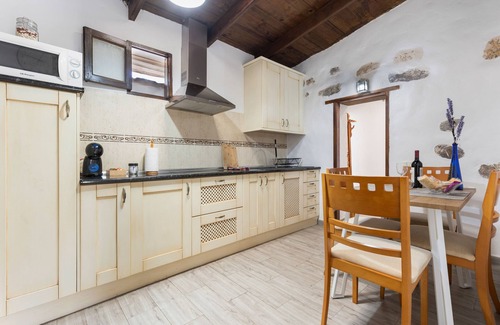 Betancuria House | Vacation Home 'Casa Doña Carmen' with Mountain View, Private Terrace and Wi-Fi