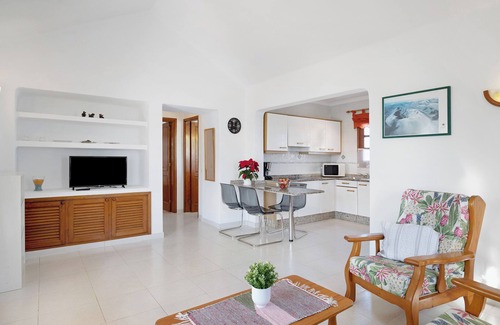 Charco del Palo House | Vacation Home "Casa Drago" with Sea View, Private Terrace & Wi-Fi