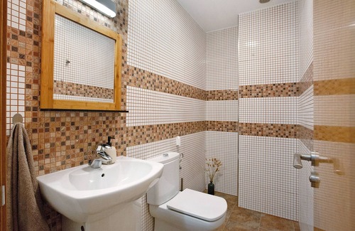 El Matorral House | Vacation Home "Casa Dael" with Mountain View, Private Terrace & Wi-Fi