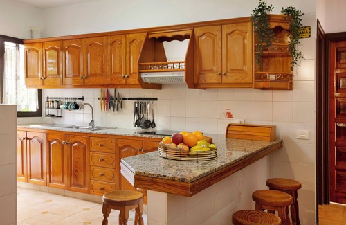 La Solana Villa | Vacation Home "Casa Juani" with Mountain View, Pool, Wi-Fi, Terraces & Garden