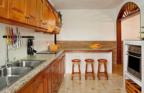 La Solana Villa | Vacation Home "Casa Juani" with Mountain View, Pool, Wi-Fi, Terraces & Garden