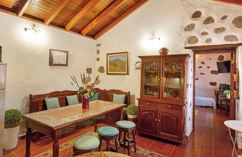 Tejeda House | Vacation Home 'Casita Roque Nublo' with Mountain View, Garden & Wi-Fi