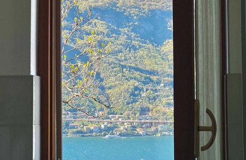 Lezzeno House | Vacation Home “Charming House on the Lake” with stunning Lake View