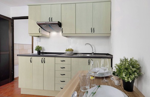 Soo Apartment | Vacation Home Diego with Sea View, Garden & Wi-Fi