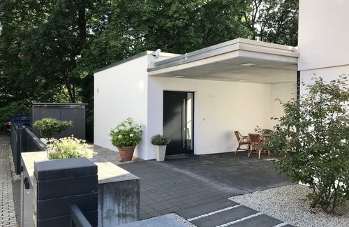 Bayreuth Apartment | Vacation home directly on the park with lake (120 sqm) for up to 4 people