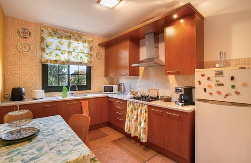 Firgas House | Vacation Home 'Doramas' with Sea View, Private Terrace and Wi-Fi