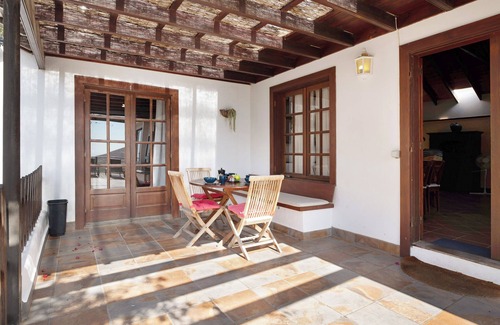 Haria House | Vacation Home 'Ecolodge Finca Chafariz' with Sea View, Pool, Garden & Wi-Fi
