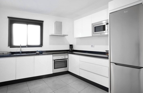 Candelaria House | Vacation Home 'El Pleito' with Private Pool, Private Terrace and Wi-Fi