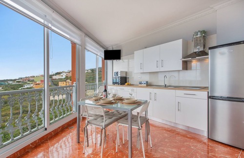 Santa Barbara House | Vacation Home 'Tajinaste' with Sea View, Private Terrace and Wi-Fi