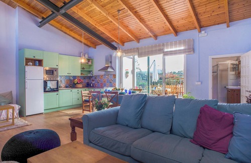 Vega de San Mateo House | Vacation home "La Lavanda" with Private Terrace, Pool, A/C & Wi-Fi