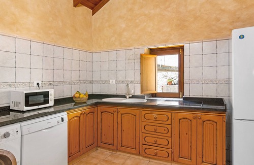 La Aldea de San Nicolas Villa | Vacation Home 'Finca Tasarte' with Mountain View, Pool & Wi-Fi