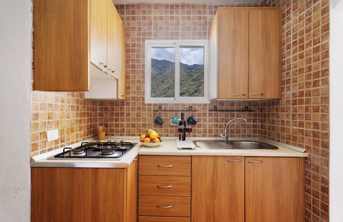 Santa Cruz de Tenerife House | Vacation Home 'House In Anaga' with Sea View, Private Terrace and Wi-Fi