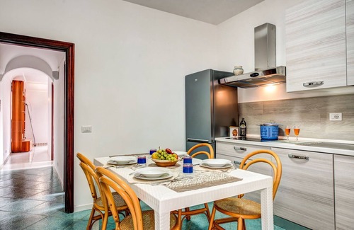 Anacapri House | Vacation Home in Capri with 2 bedrooms sleeps 4