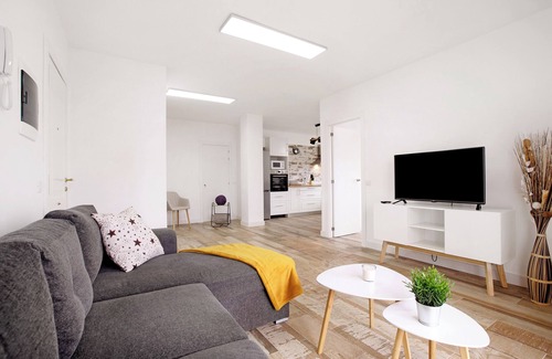 Tacoronte House | Vacation Home "La Carpinteria" with Private Terrace, Balcony & Wi-Fi